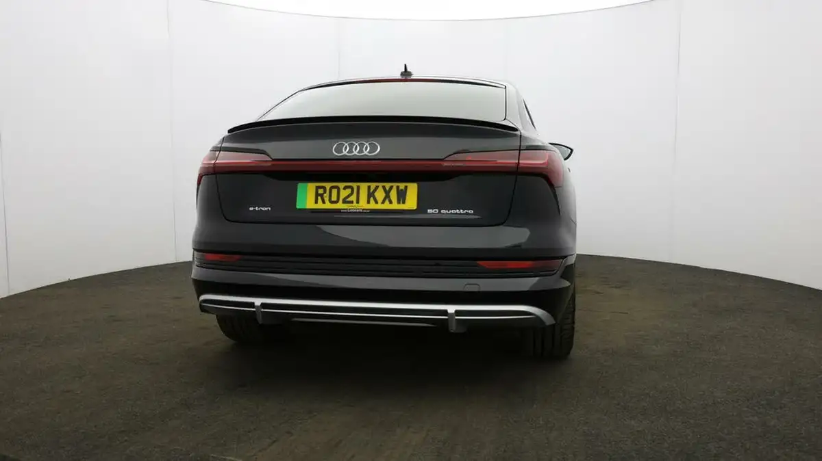 2021-audi-e-tron-50e-s-line-sportback-big-54