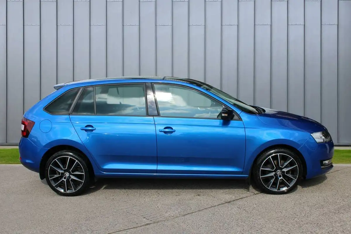 2017-skoda-rapid-spaceback-10-tsi-se-sport-109ps-big-6