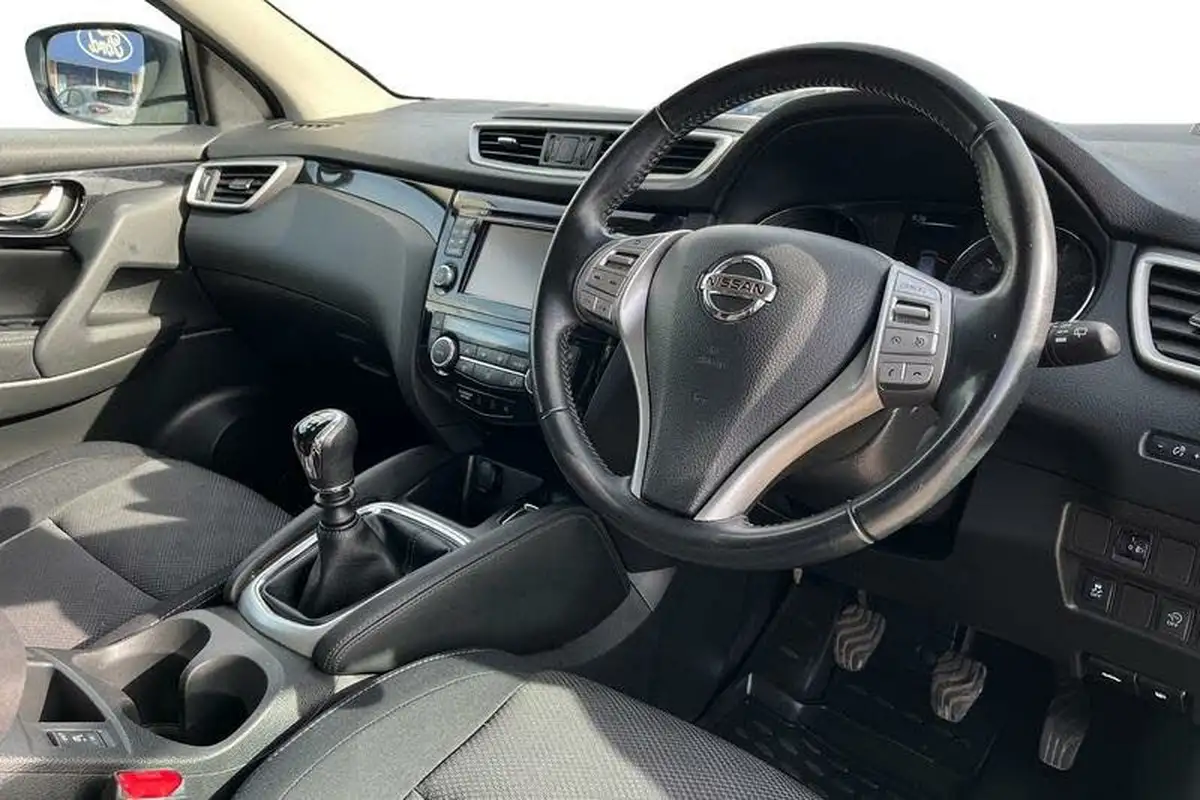 2016-nissan-qashqai-15dci-n-connecta-big-8