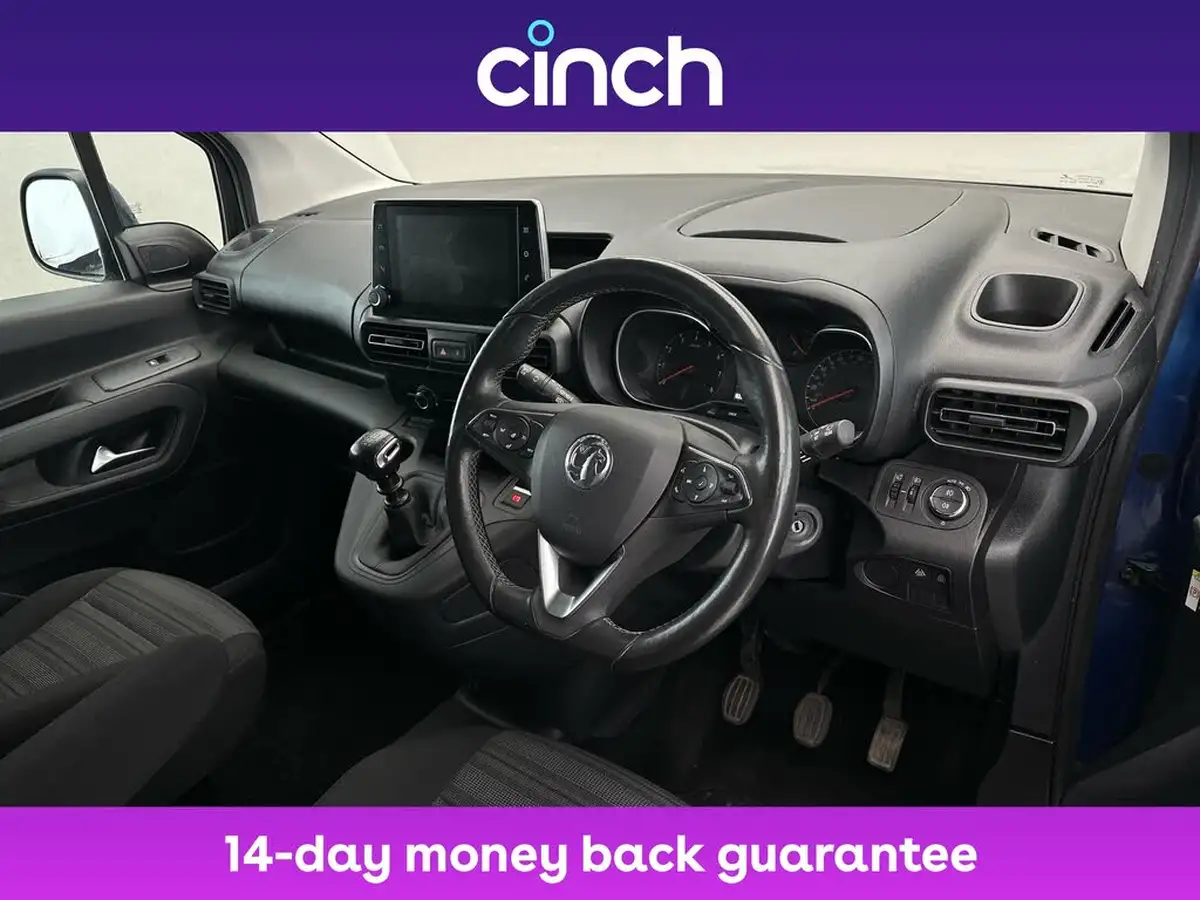 2021-vauxhall-combo-life-15-se-130ps-big-8