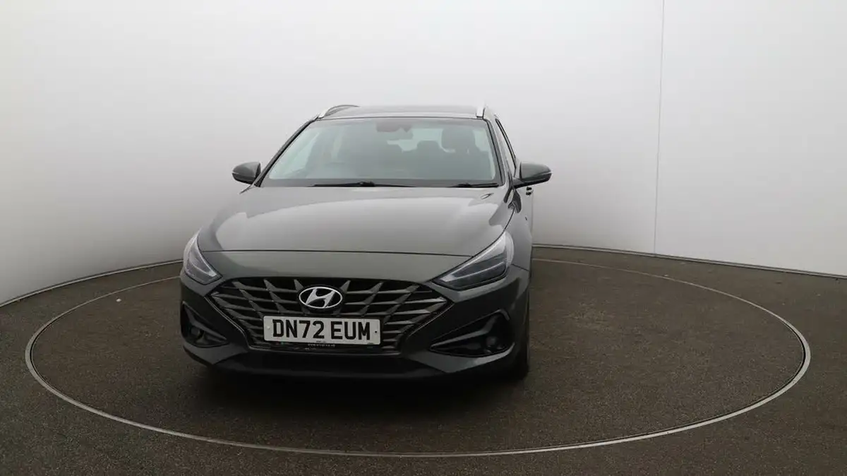2022-hyundai-i30-10-t-gdi-premium-tourer-big-29