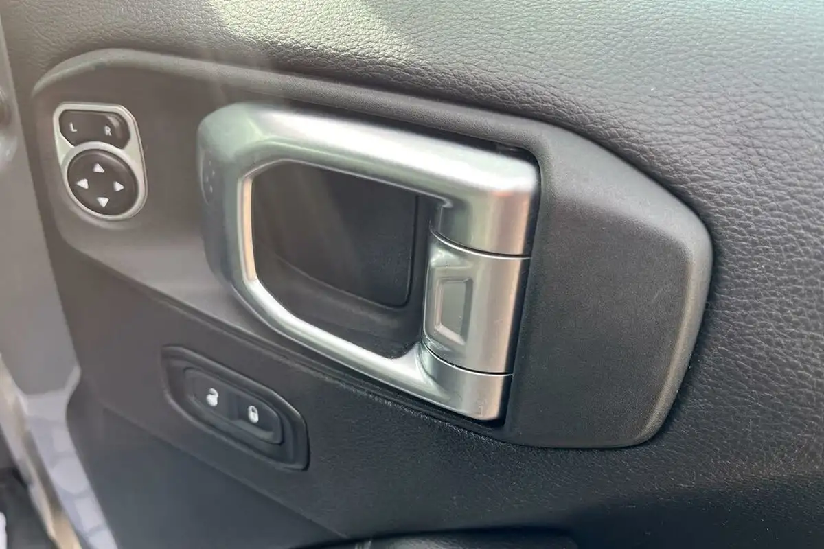 2021-jeep-wrangler-20-gme-night-eagle-big-17
