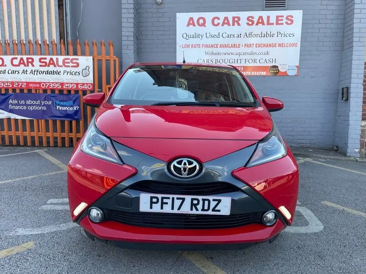 2017-toyota-aygo-10-vvt-i-x-style-68bhp-tss-x-shift-big-1