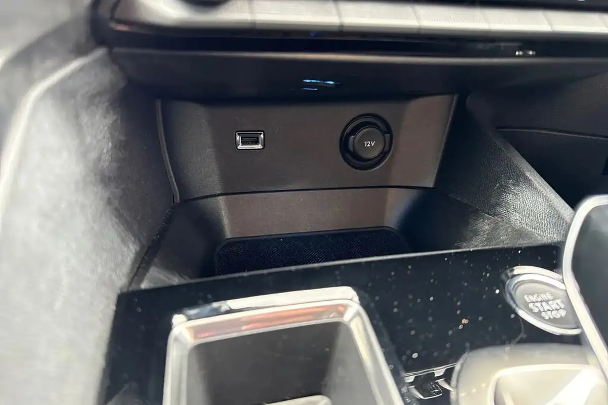 2022-peugeot-3008-suv-12-puretech-gt-premium-big-57