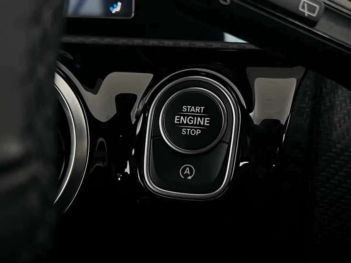 2021-mercedes-benz-a-class-13-a180-se-7g-dct-big-20