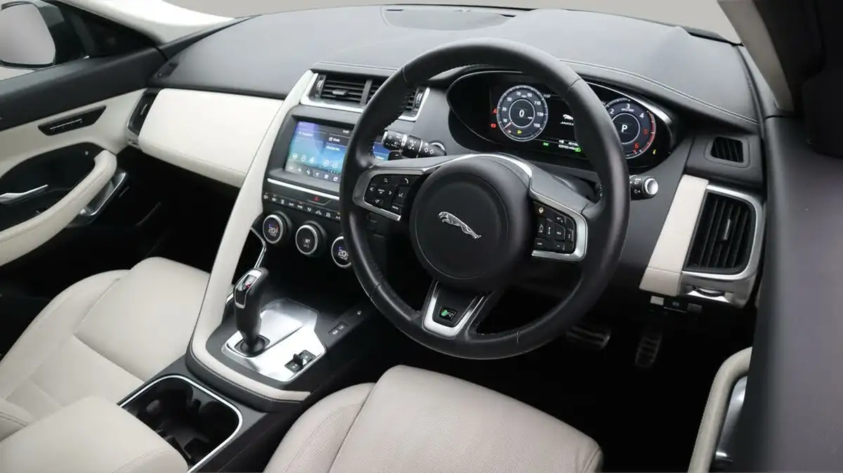 2020-jaguar-e-pace-20-i4d-r-dynamic-hse-180ps-big-9