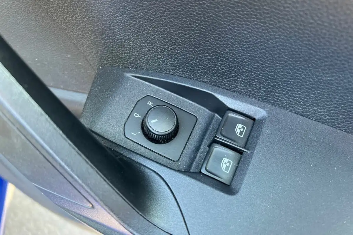 2018-seat-ibiza-10-se-technology-ss-big-18