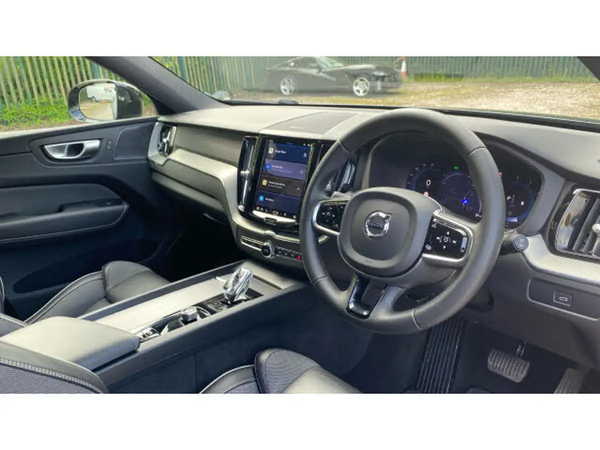 2023-volvo-xc60-20td-b4-plus-big-4