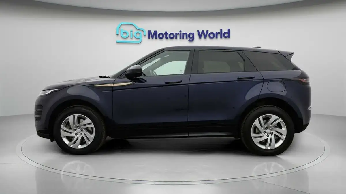 2022-land-rover-range-rover-evoque-15-p300e-r-dynamic-s-big-3