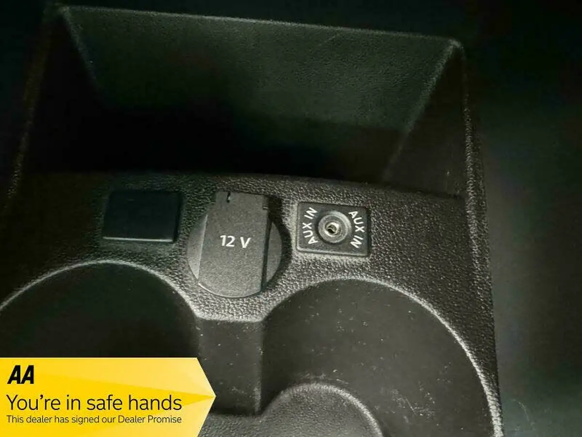 2012-volkswagen-polo-12td-match-5d-big-20