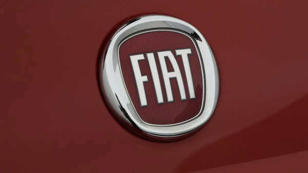 2022-fiat-500-10-red-big-19