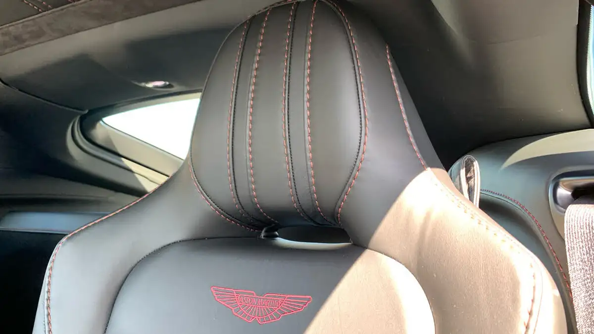 2019-aston-martin-vantage-40-v8-vantage-big-4