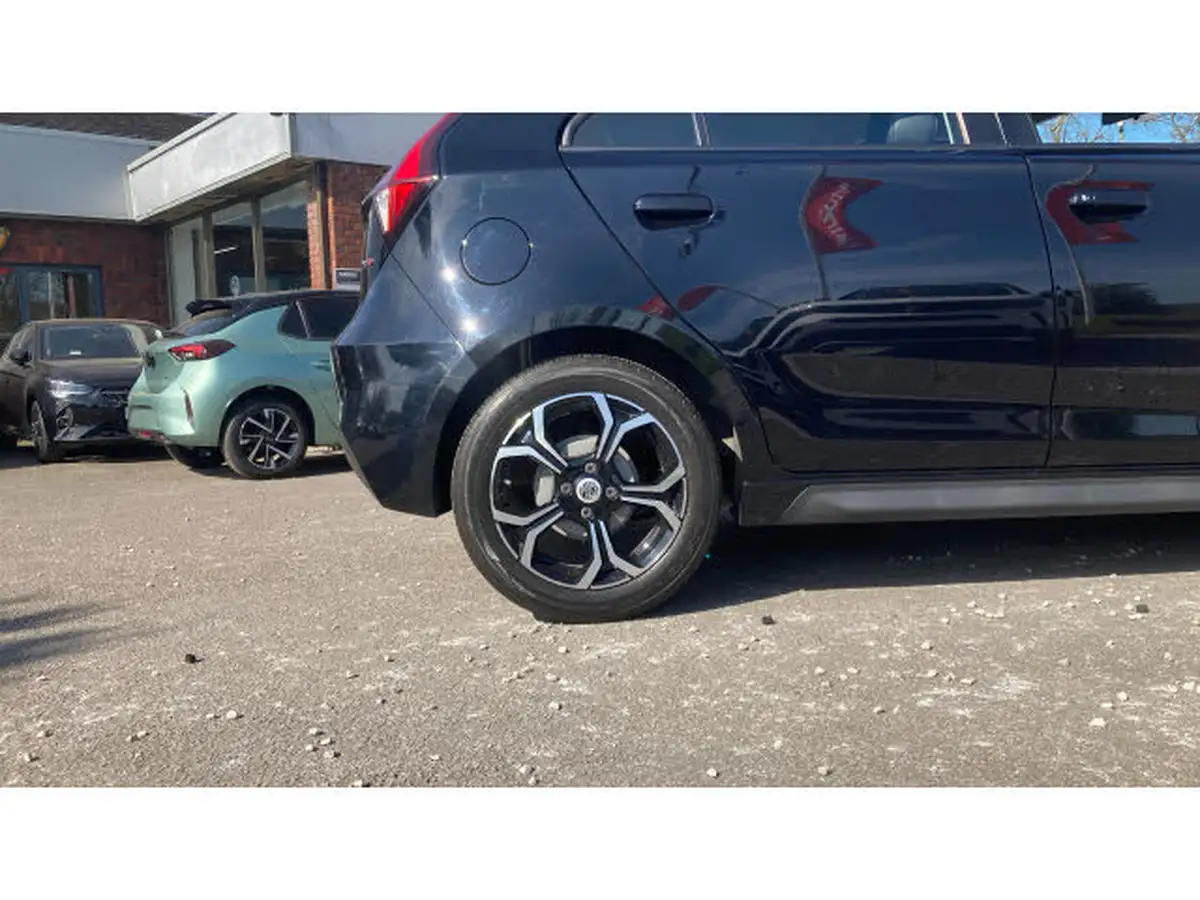 2022-mg-mg3-15-vti-tech-exclusive-nav-big-6