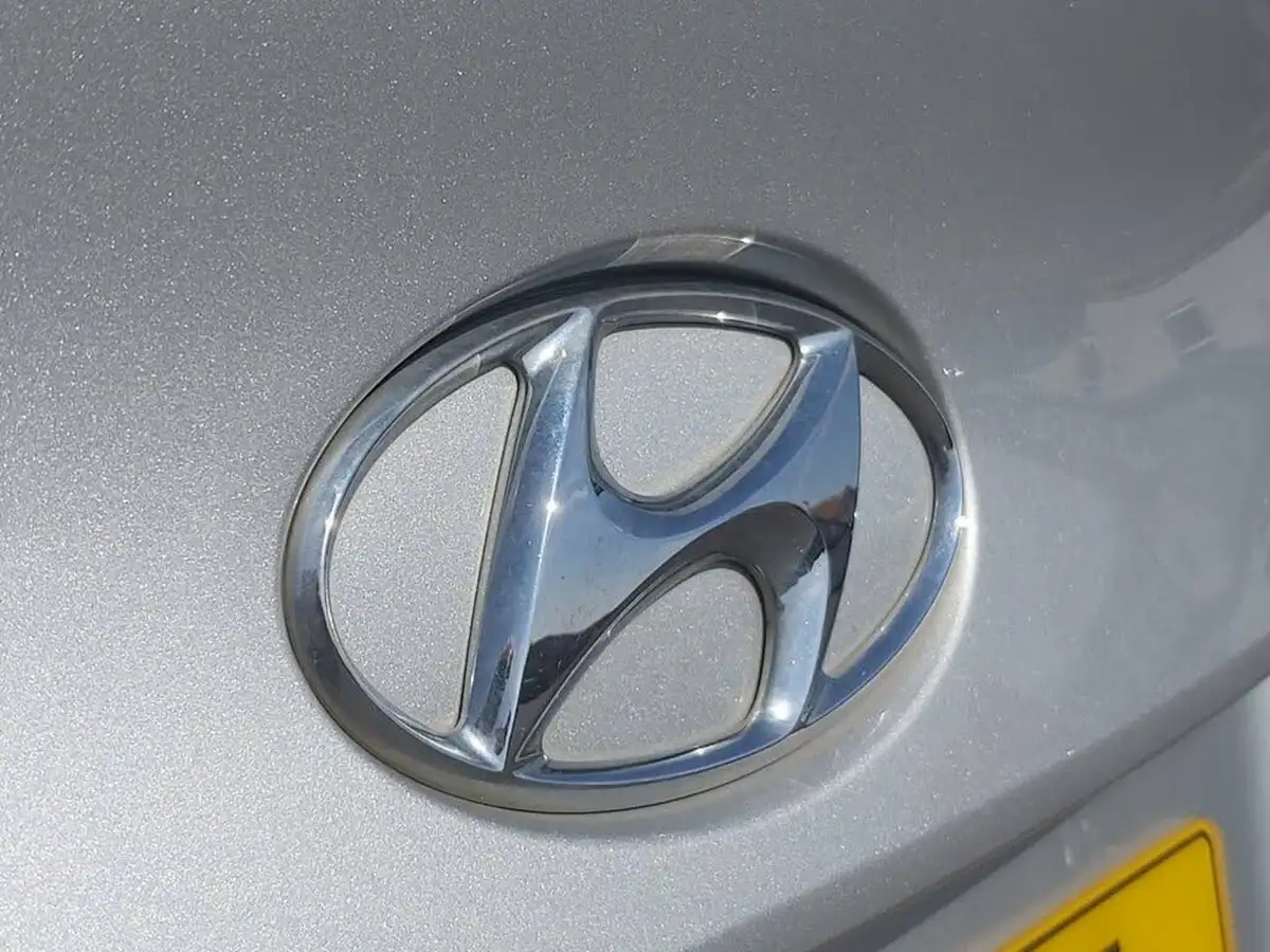 2012-hyundai-ix35-20td-premium-4wd-big-38