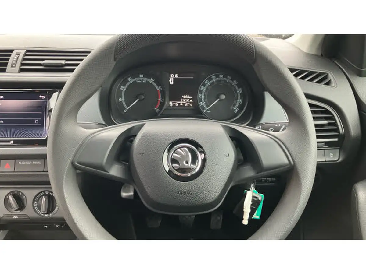 2021-skoda-fabia-10-tsi-s-95ps-hatchback-big-26
