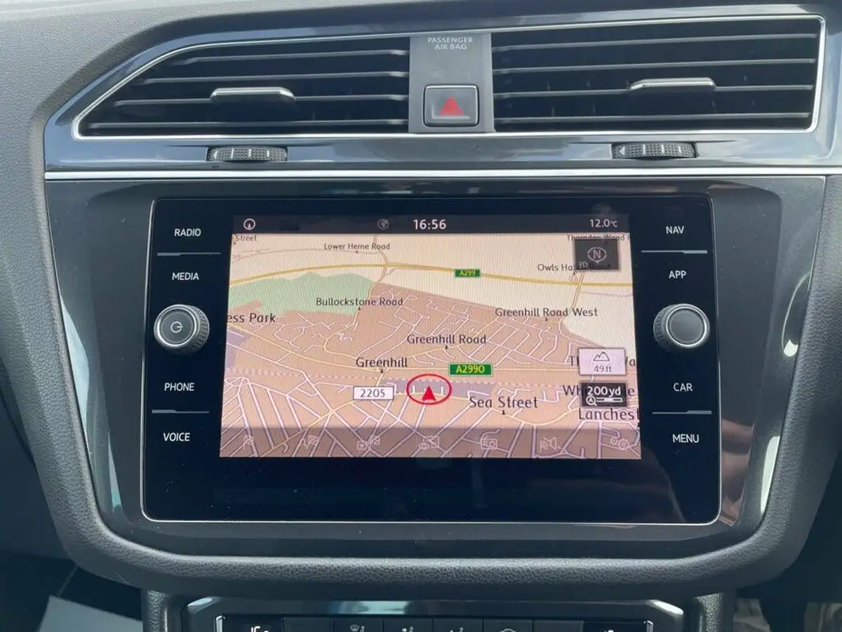 2018-volkswagen-tiguan-14-tsi-se-navigation-150ps-actss-big-48