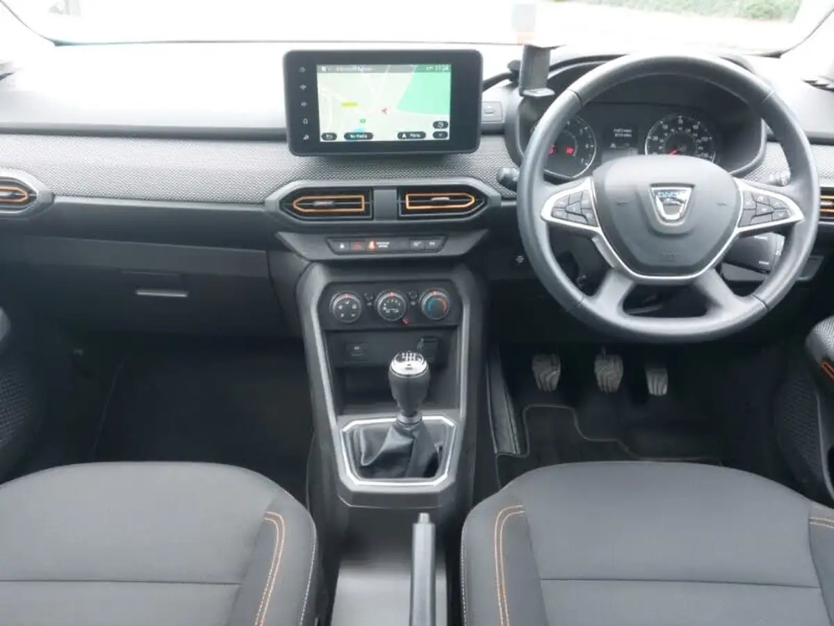 2022-dacia-sandero-stepway-10-tce-comfort-90bhp-big-2