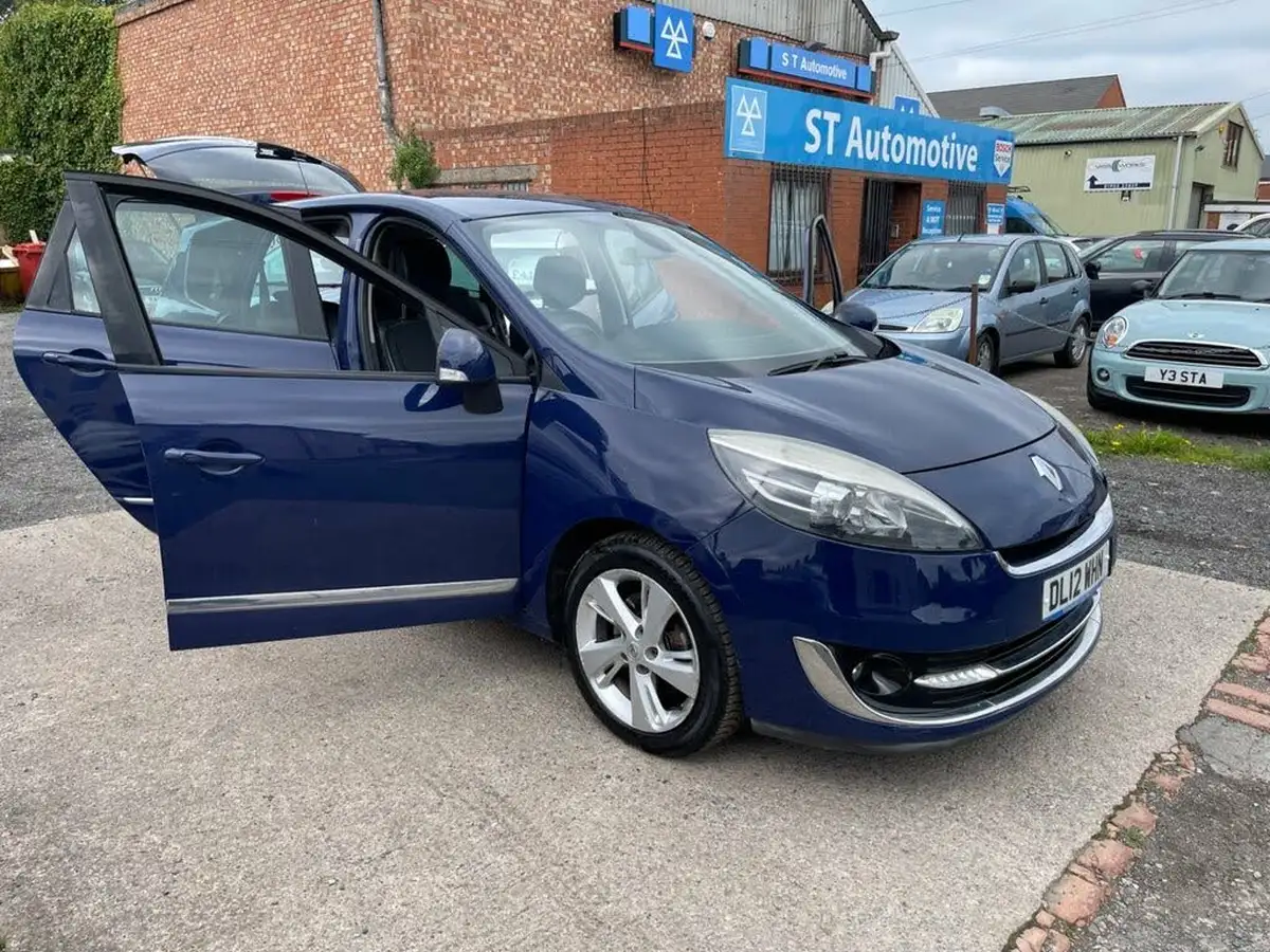 2012-renault-grand-scenic-15dci-dynamique-tom-tom-big-4