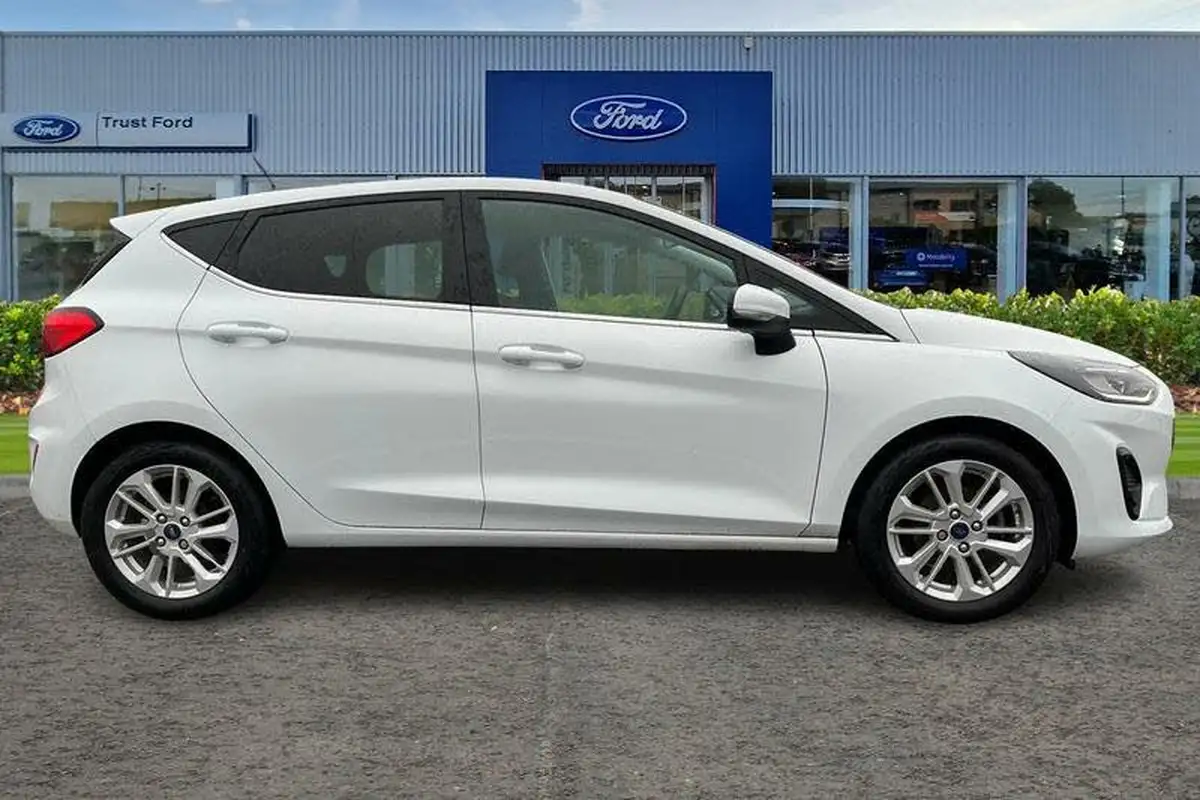 2022-ford-fiesta-10t-titanium-100ps-big-2