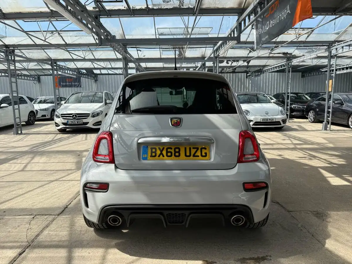 2018-abarth-595-14-tjet-big-7