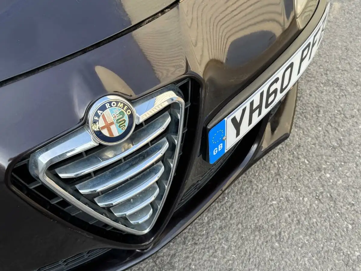 2010-alfa-romeo-giulietta-14-veloce-multiair-170bhp-big-15