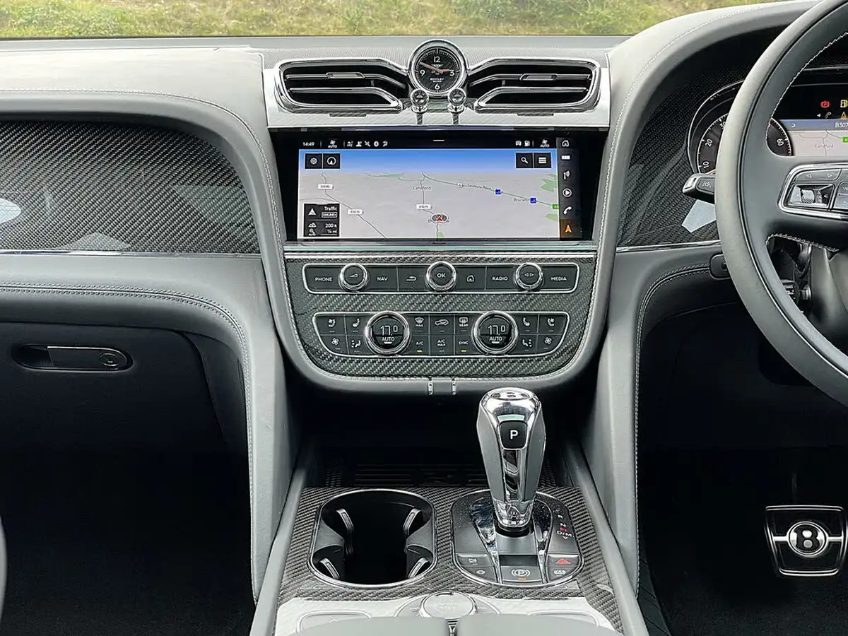 2024-bentley-bentayga-40-v8-s-big-37