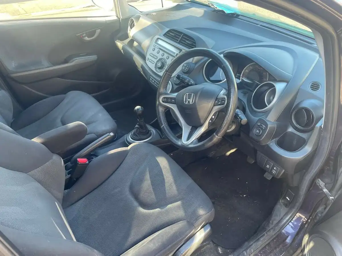 2009-honda-jazz-14-ex-big-10