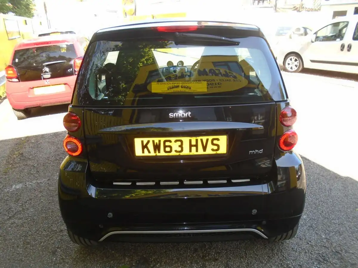 2014-smart-fortwo-10-edition-21-coupe-big-5