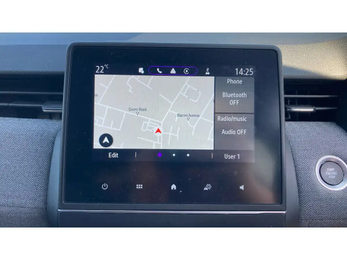 2024-renault-clio-10-tce-techno-big-11