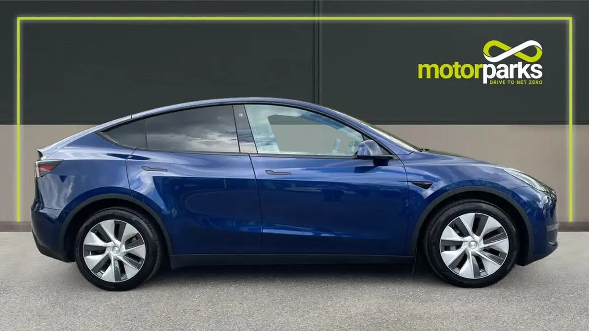 2023-tesla-model-y-e-long-range-big-1