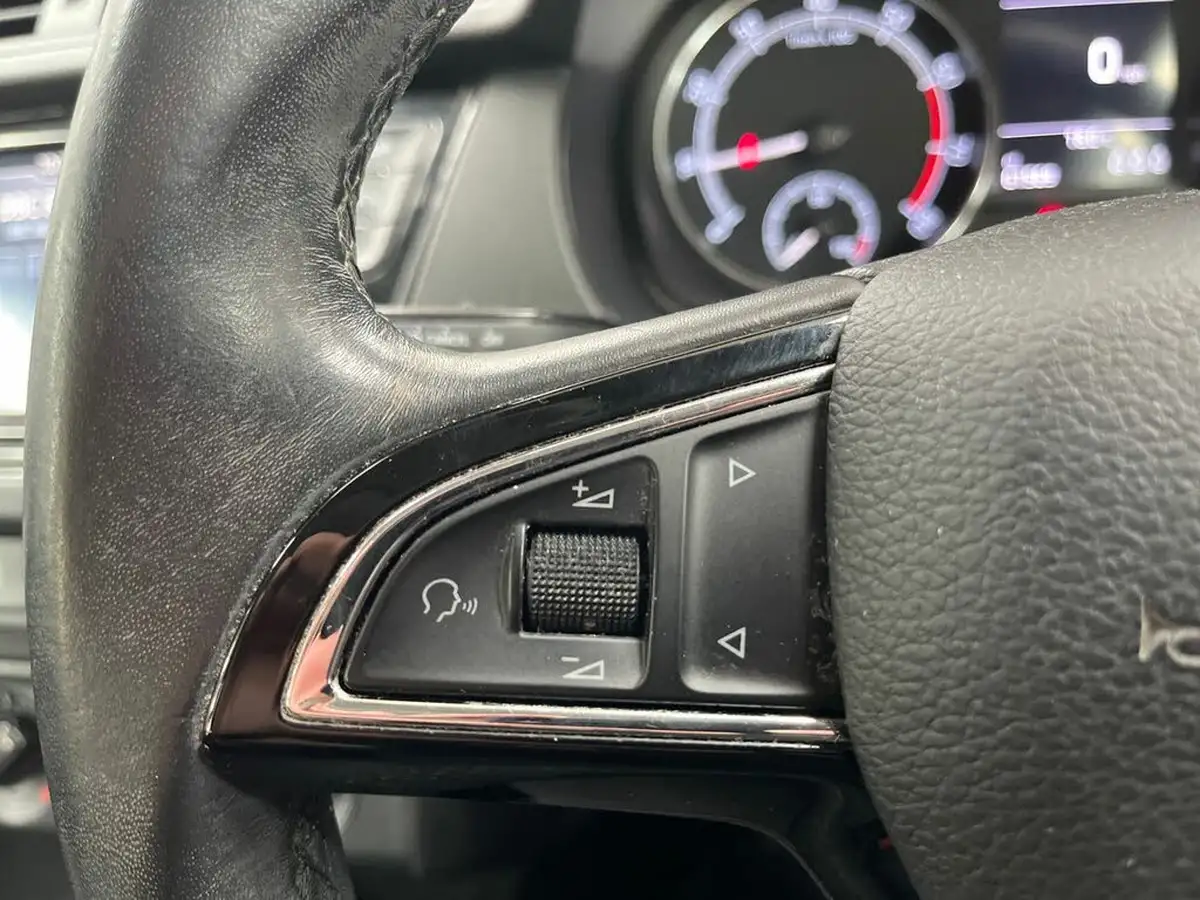 2020-skoda-fabia-10-tsi-se-95ps-estate-big-16