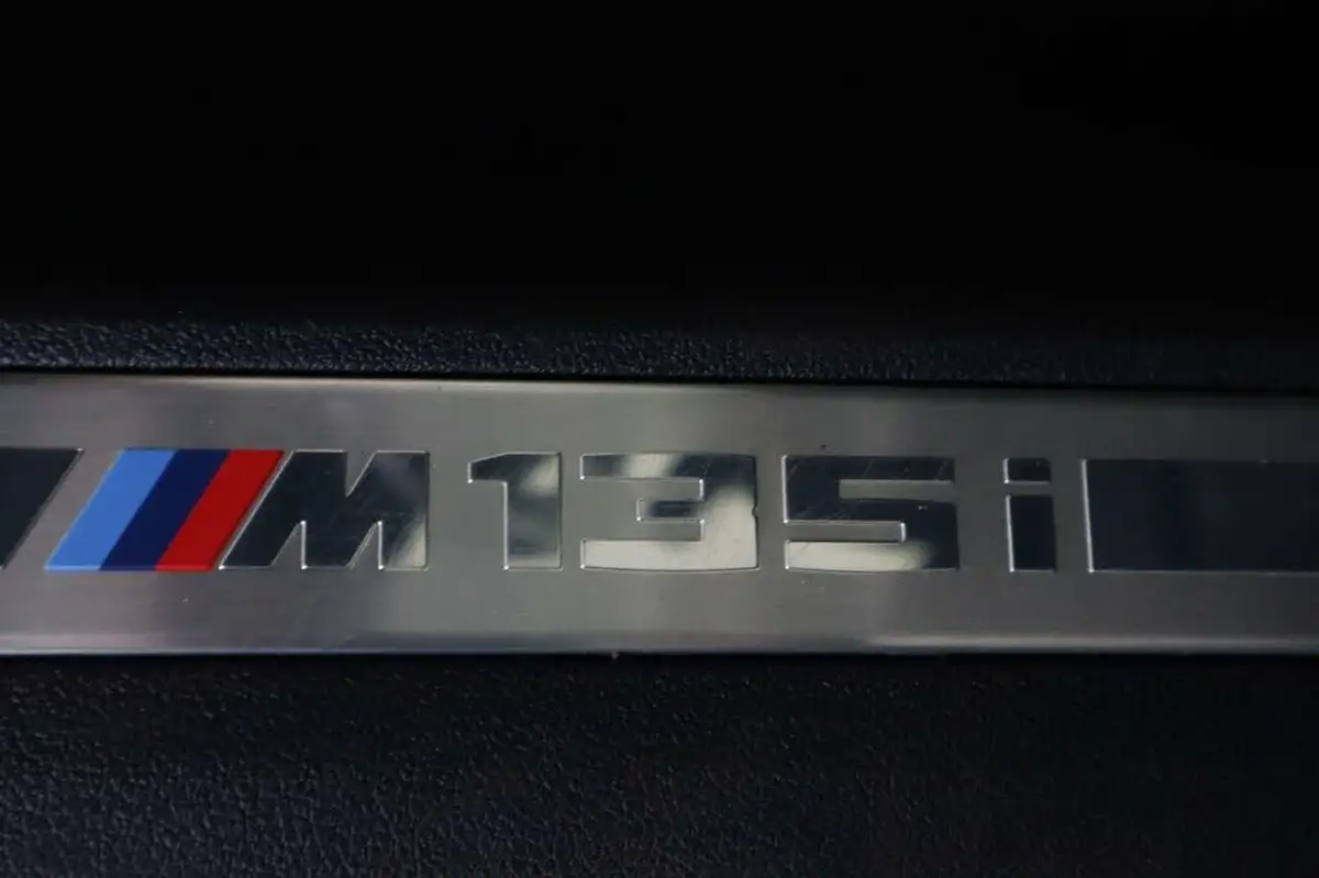 2020-bmw-1-series-20-m135i-xdrive-big-75