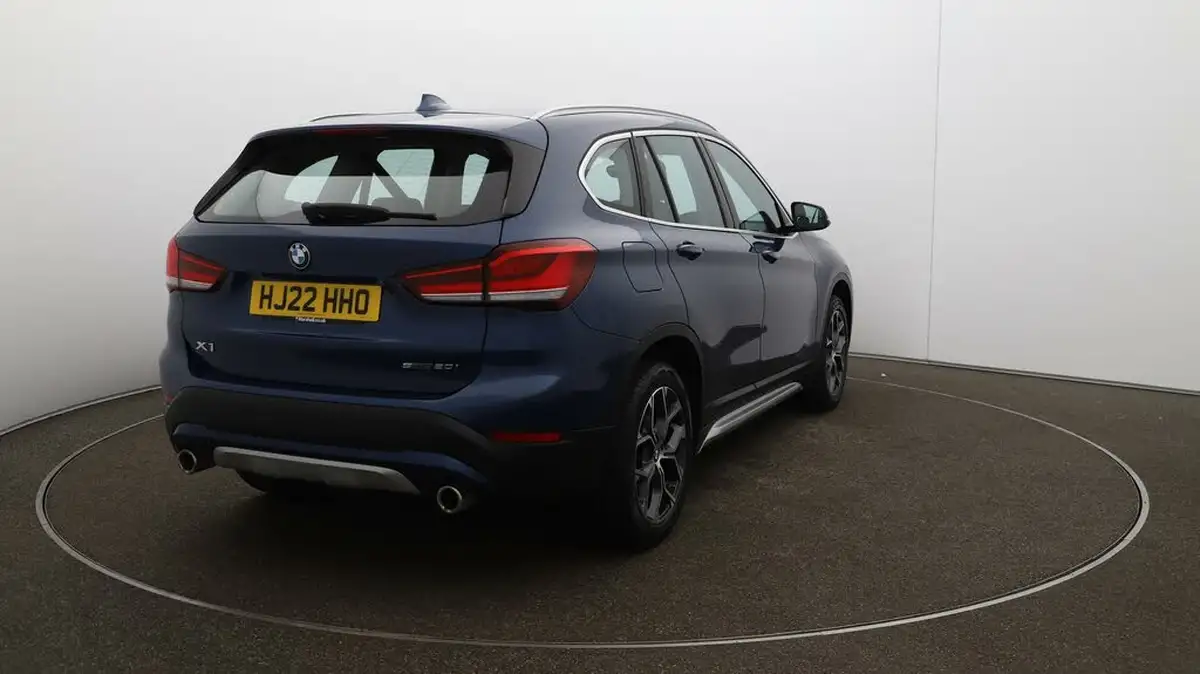 2022-bmw-x1-20-sdrive20i-xline-big-47