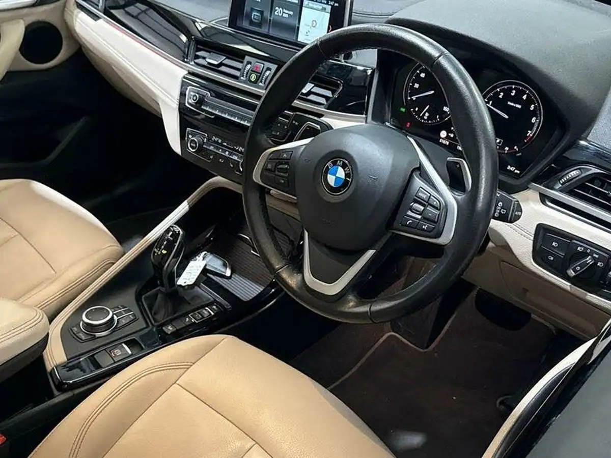 2021-bmw-x1-20-xdrive20i-xline-big-2