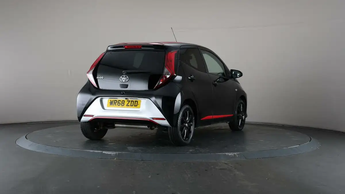 2018-toyota-aygo-10-vvt-i-x-press-71bhp-big-58