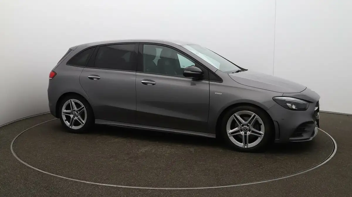 2021-mercedes-benz-b-class-13-b200-amg-line-premium-edition-big-38