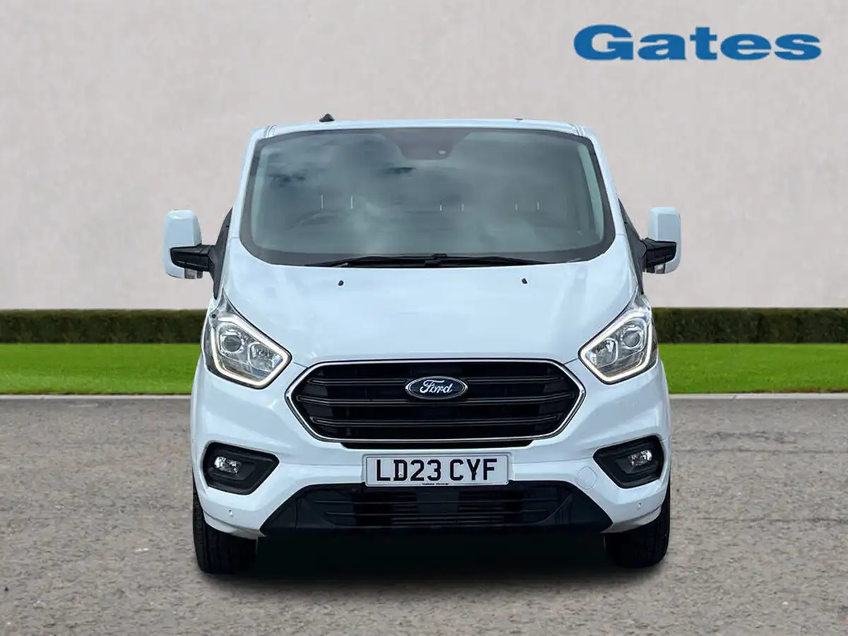 2023-ford-transit-custom-big-1