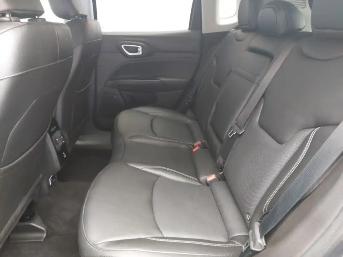 2023-jeep-compass-15-s-big-5