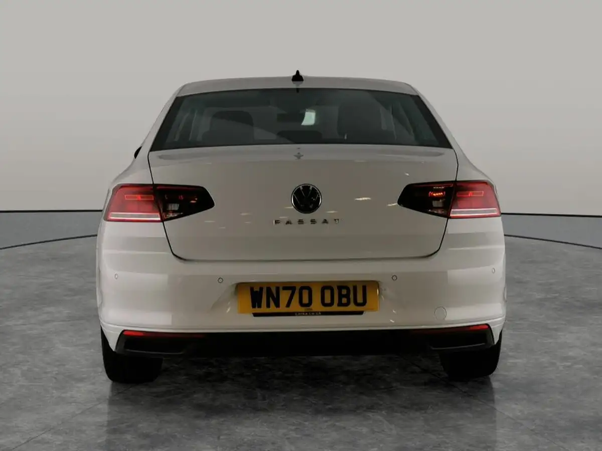 2020-volkswagen-passat-15-tsi-se-nav-saloon-4d-big-8