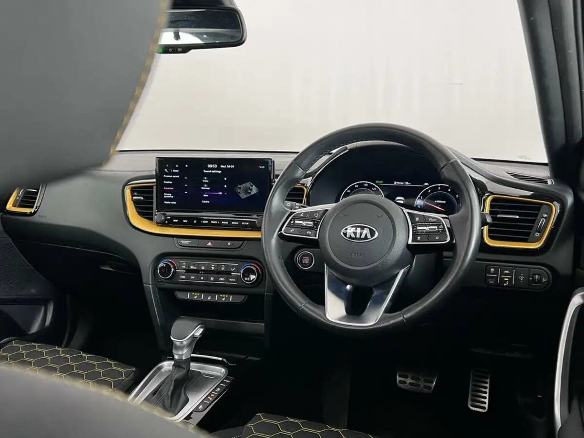 2020-kia-xceed-14-t-gdi-first-edition-dct-big-18