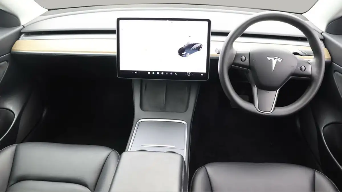 2021-tesla-model-3-e-long-range-4x4-big-12