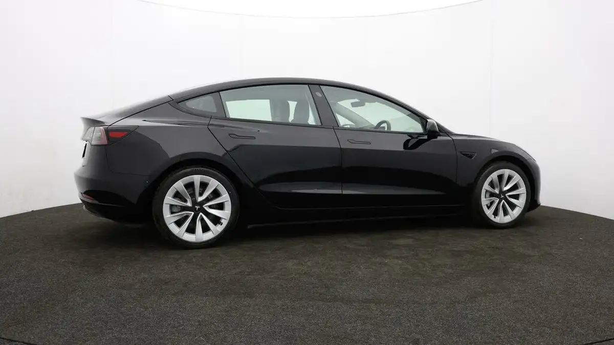 2021-tesla-model-3-e-long-range-4x4-big-29
