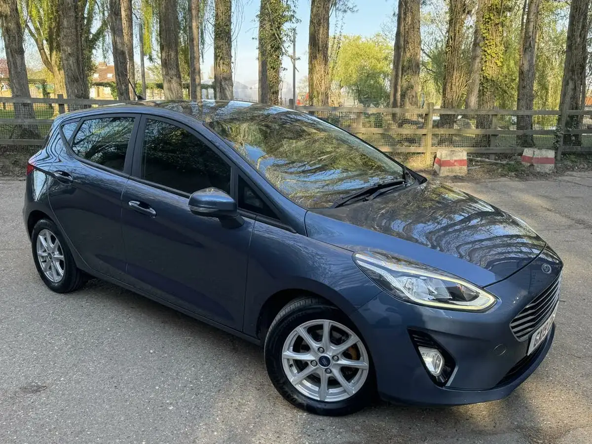 2019-ford-fiesta-10t-zetec-5d-big-2