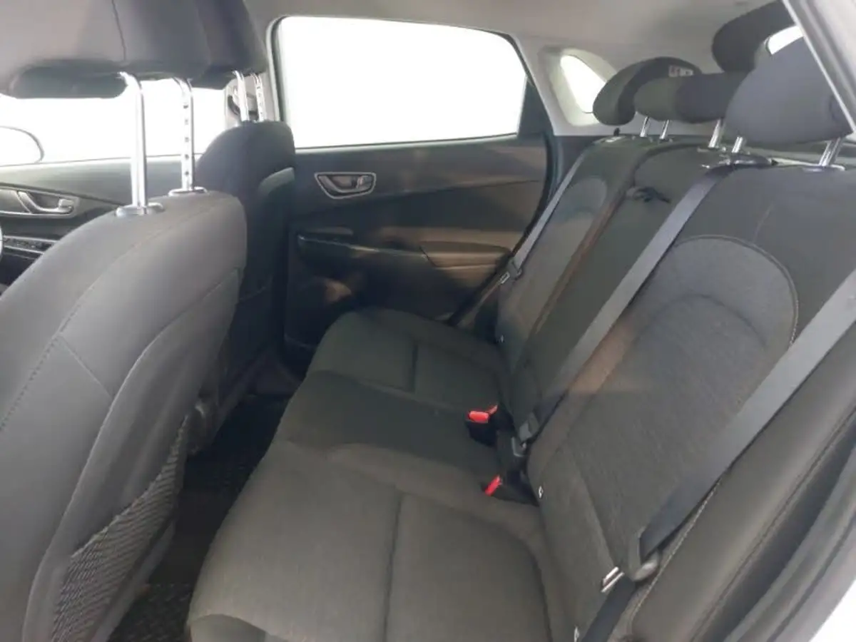 2020-hyundai-kona-e-premium-204ps-big-5