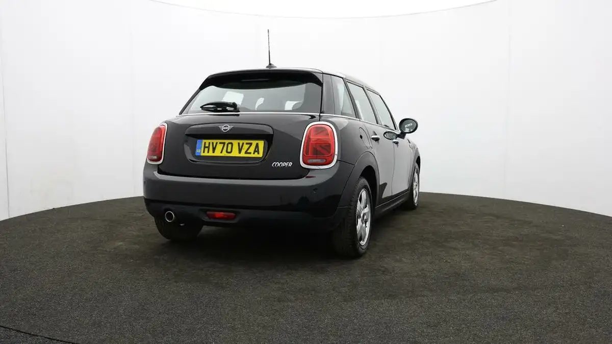 2020-mini-countryman-15-cooper-classic-big-72