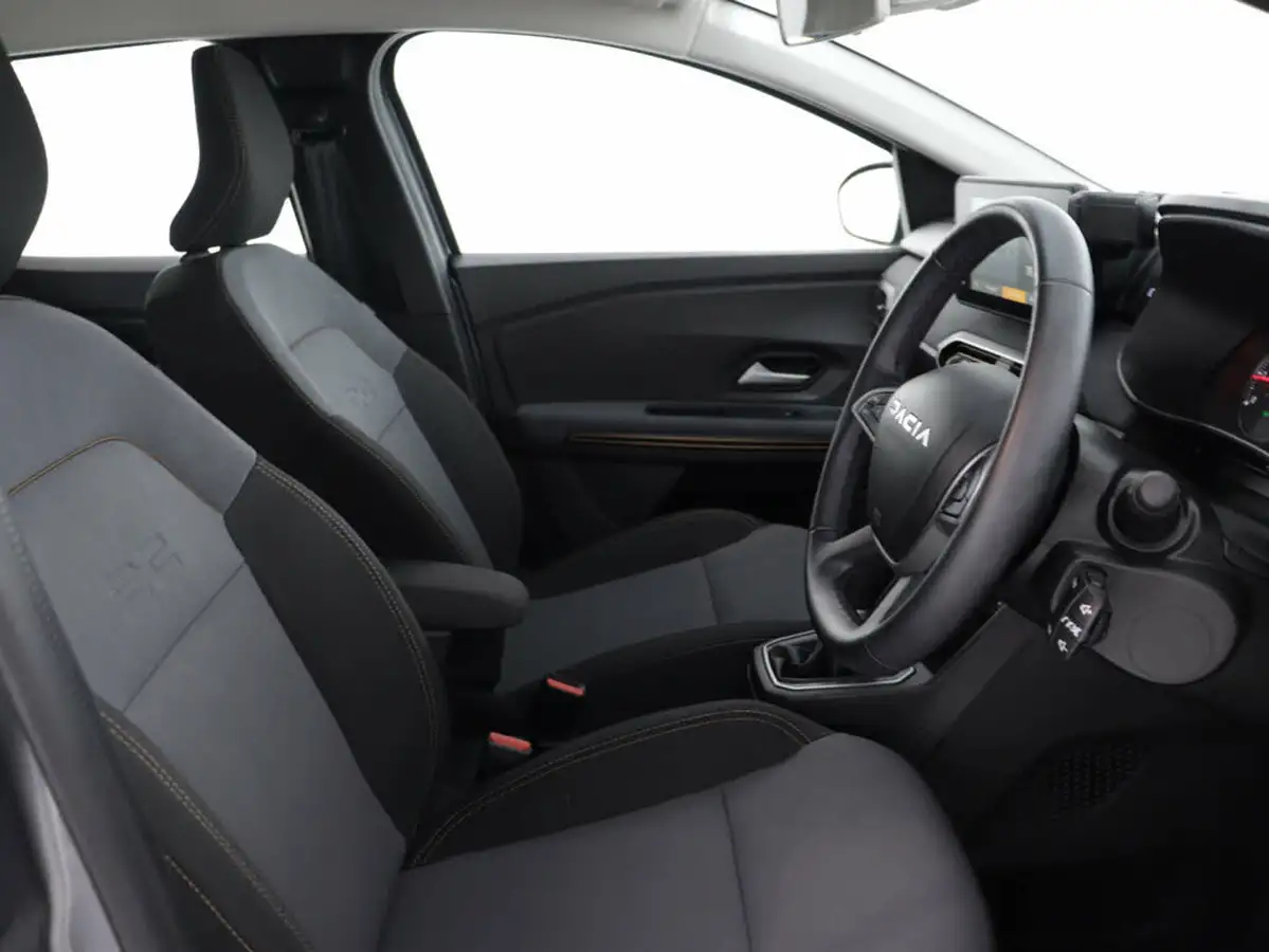 2024-dacia-sandero-stepway-10-tce-extreme-90bhp-cvt-big-39