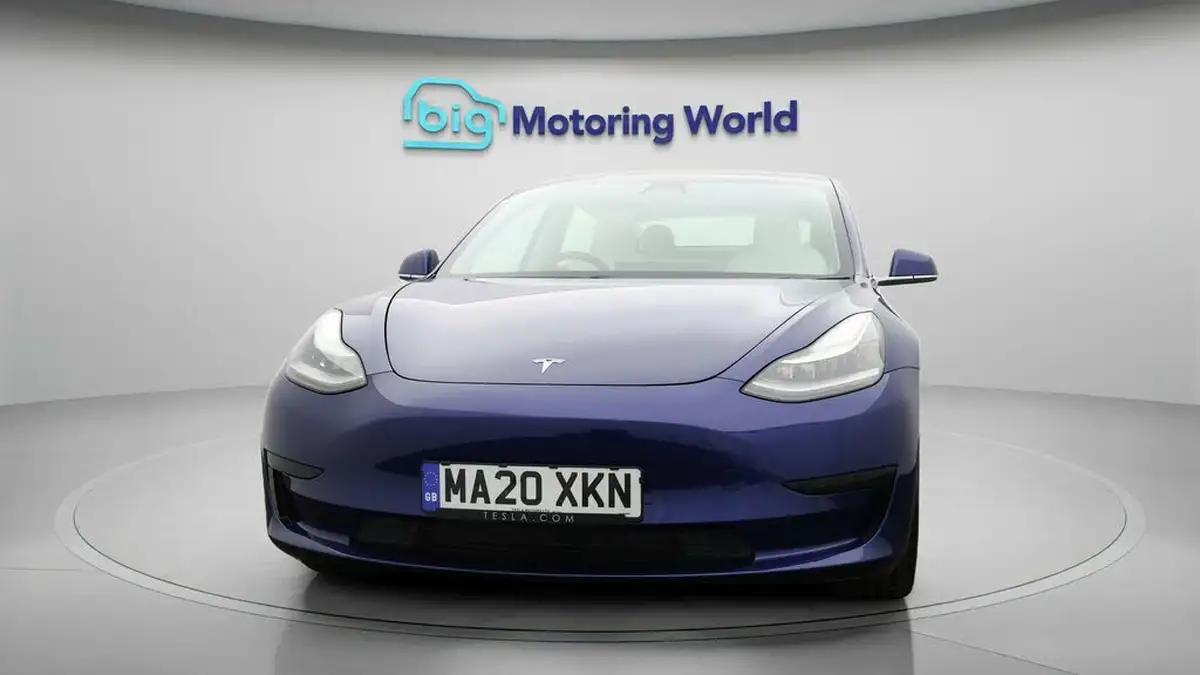 2020-tesla-model-3-e-standard-plus-big-1