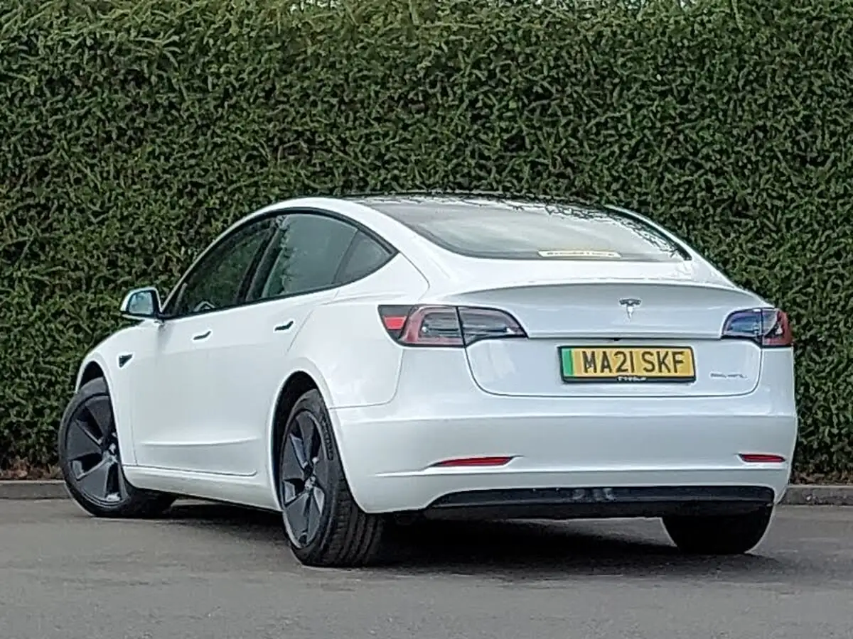 2021-tesla-model-3-e-long-range-4x4-big-1
