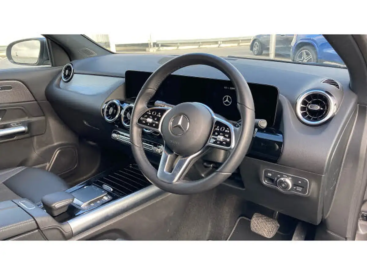 2023-mercedes-benz-gla-class-13-gla-200-sport-executive-station-wagon-big-10