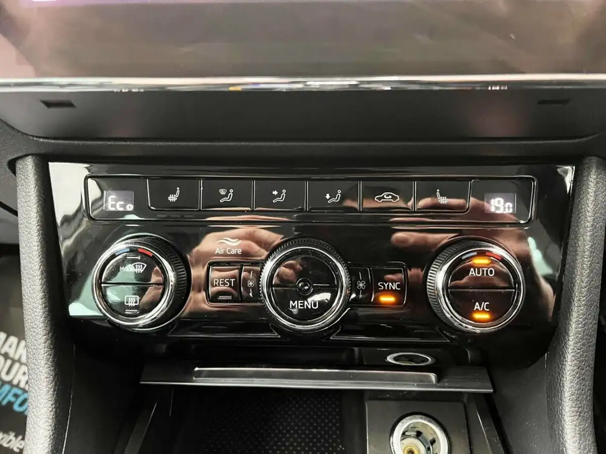 2022-skoda-superb-14-tsi-se-technology-218ps-hatchback-big-19